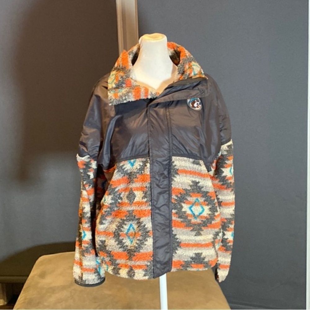 Women’s Buc-ee’s Berber Jacket Aztec Zip Up Front Size M NWT